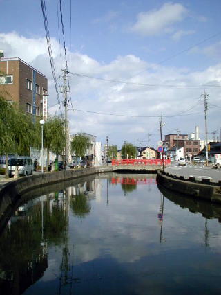 �݂�����